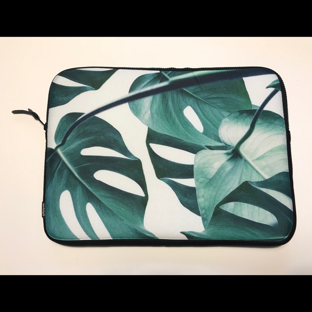 Monstera Leaf Print Padded Laptop Sleeve 17”